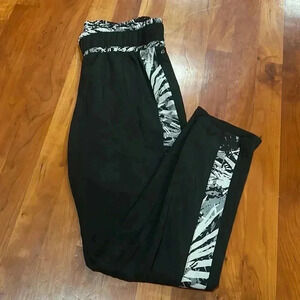 (37)Fabletics  pants